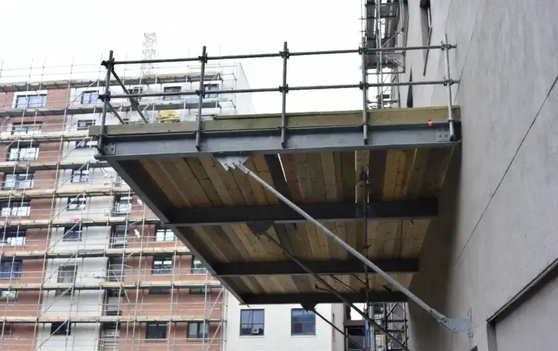 Cantilever Scaffolding